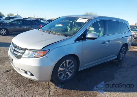 2015 Honda Odyssey Touring/Touring Elite z USA, uszkodzony, nr VIN 5FNRL5H9XFB030664